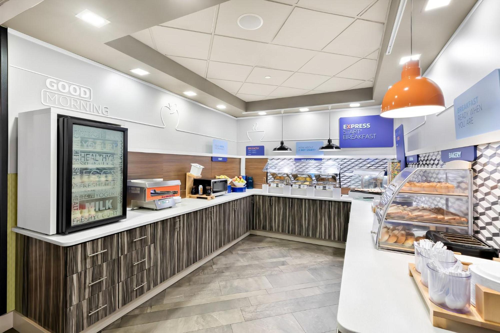 Holiday Inn Express Atlanta Galleria-Ballpark Area By Ihg Смирна Экстерьер фото