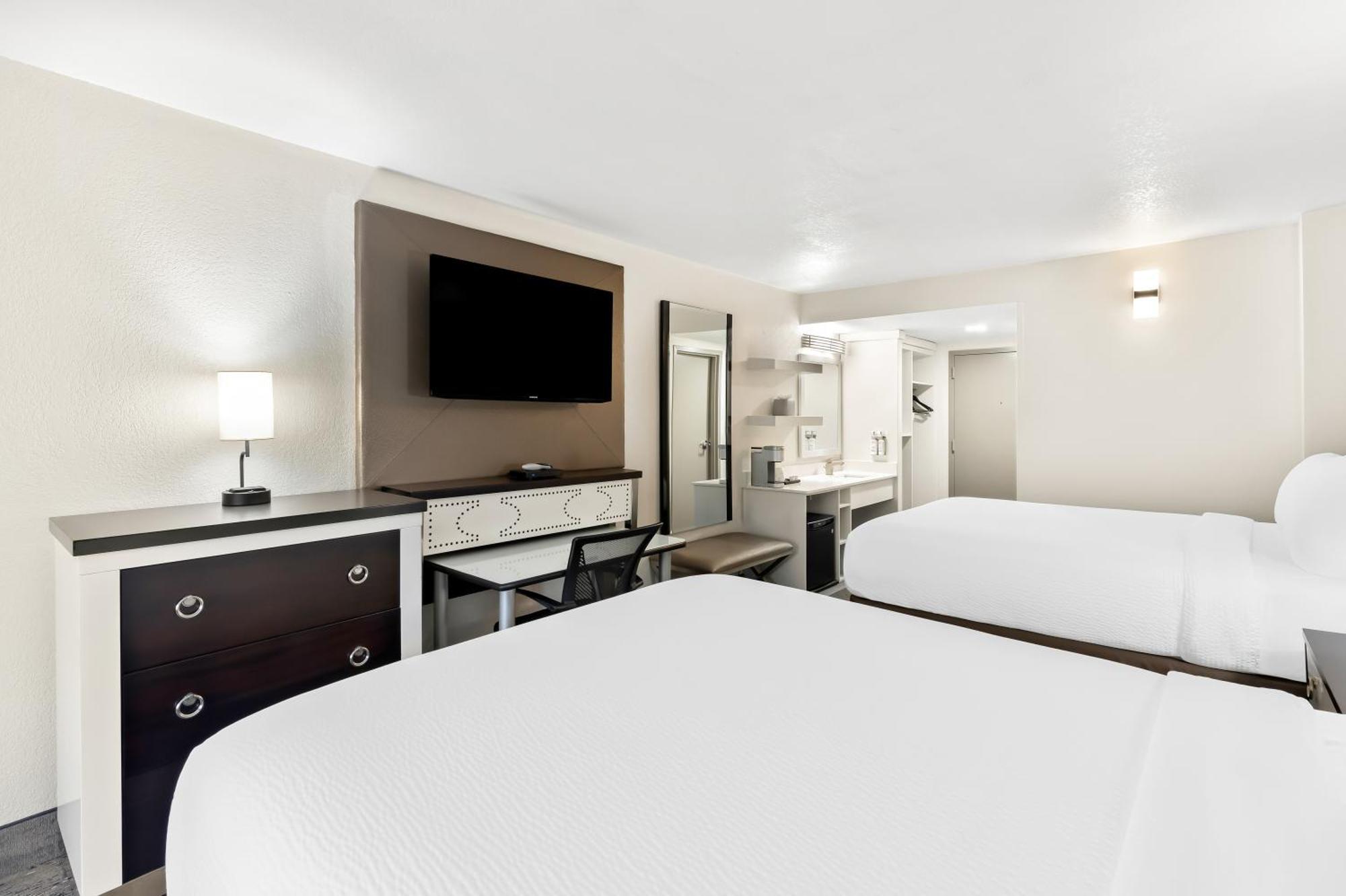 Holiday Inn Express Atlanta Galleria-Ballpark Area By Ihg Смирна Экстерьер фото