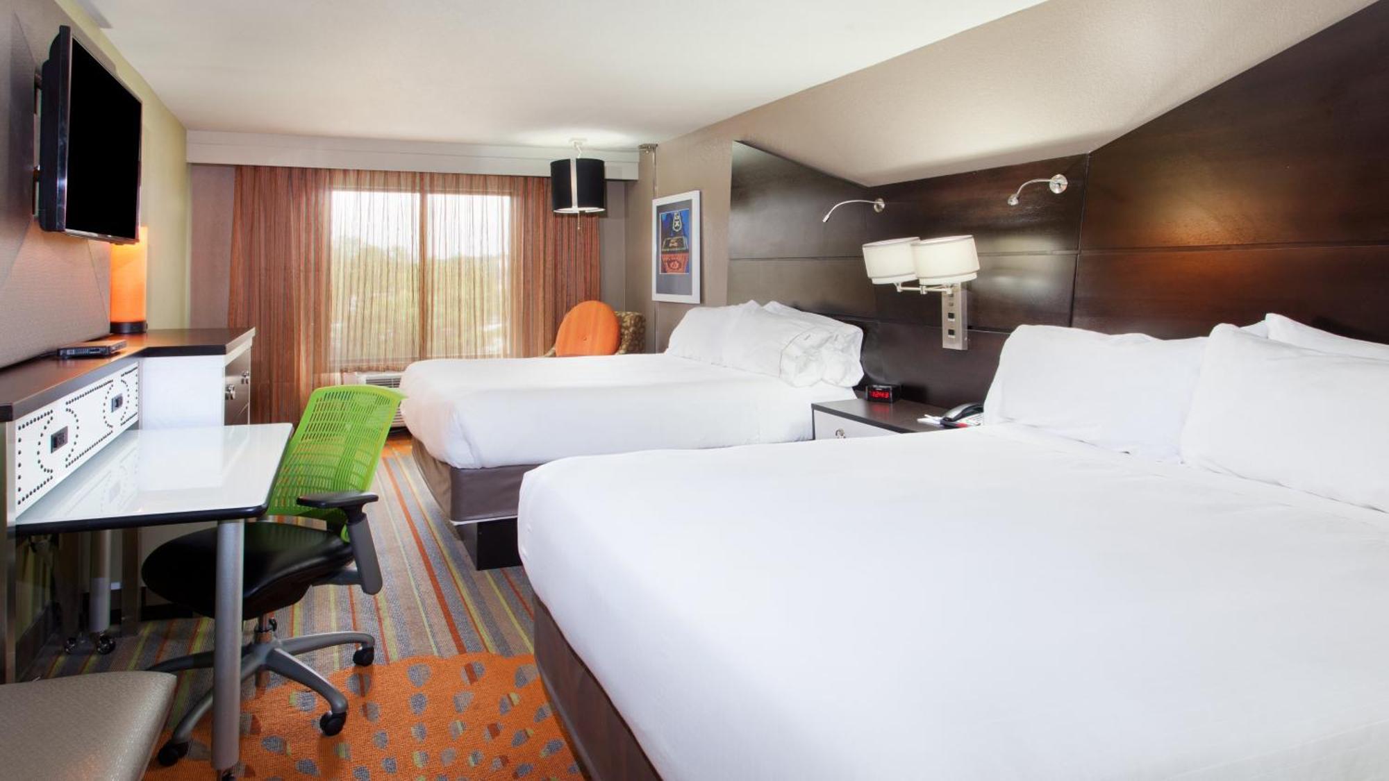 Holiday Inn Express Atlanta Galleria-Ballpark Area By Ihg Смирна Экстерьер фото