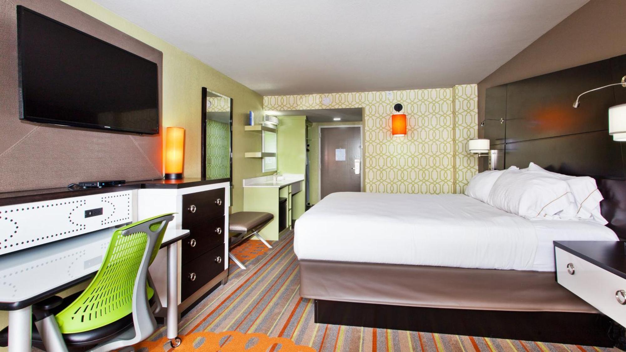 Holiday Inn Express Atlanta Galleria-Ballpark Area By Ihg Смирна Экстерьер фото