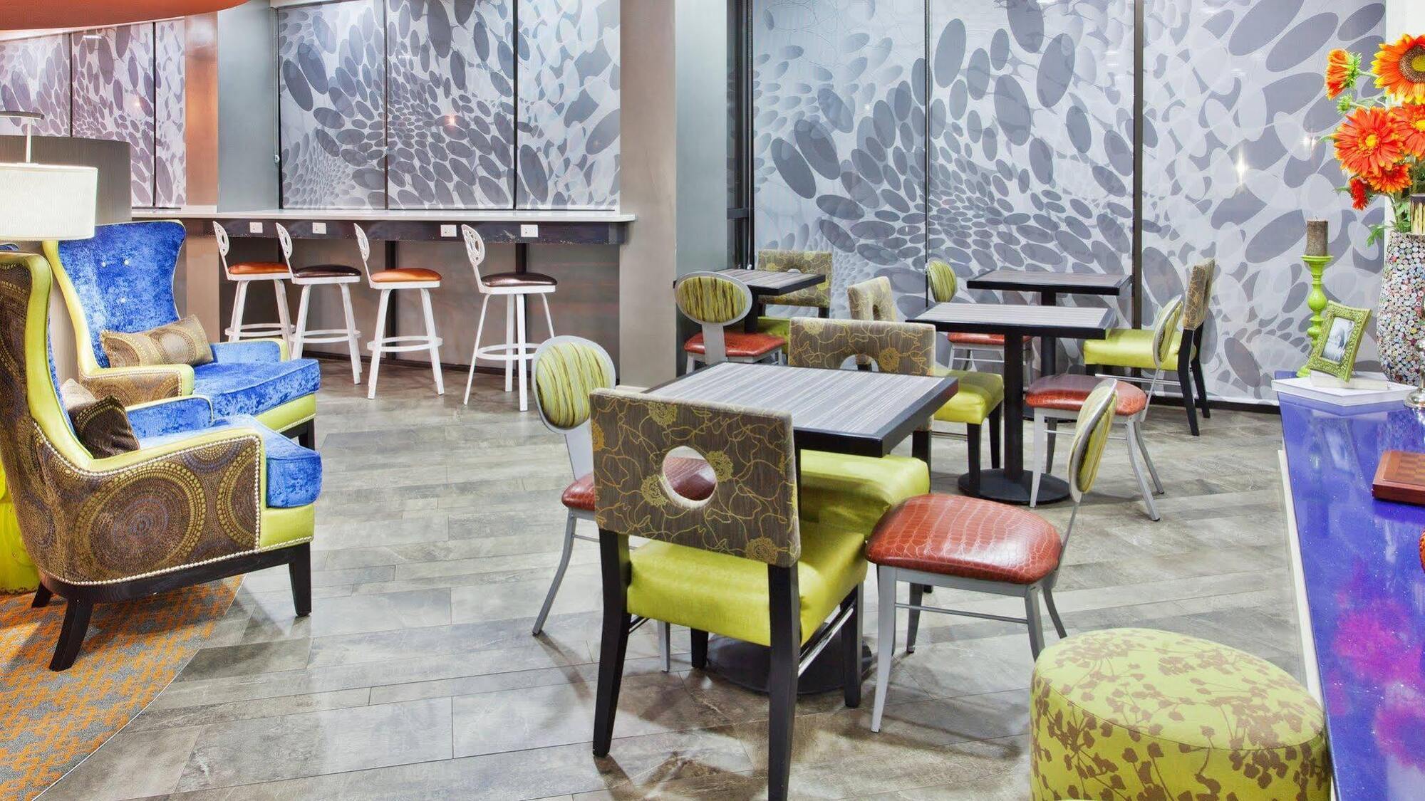 Holiday Inn Express Atlanta Galleria-Ballpark Area By Ihg Смирна Экстерьер фото