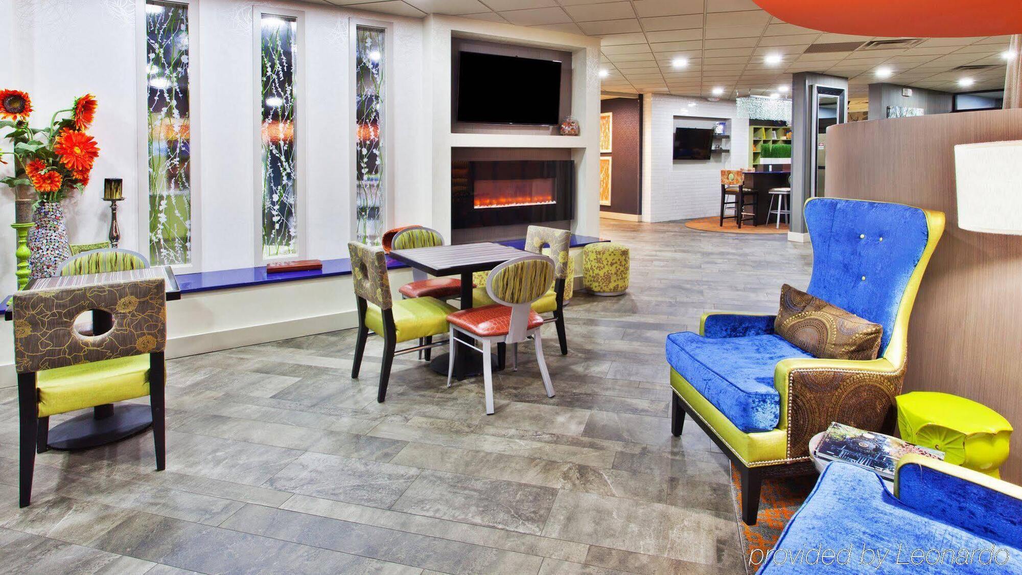 Holiday Inn Express Atlanta Galleria-Ballpark Area By Ihg Смирна Экстерьер фото